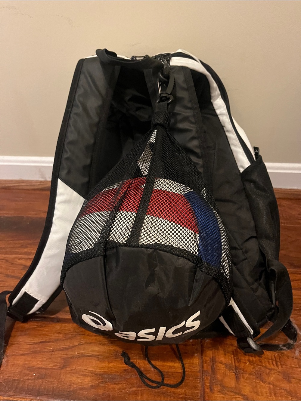 Aasics Black Mesh Volleyball Bag Cartier with Drawstring and Clip.